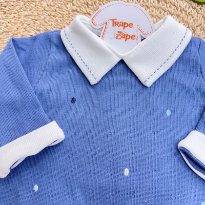 Macacão Tricotil (Tricot 100% Algodão) com Gola e Bordado - Azul Jeans Bolinhas